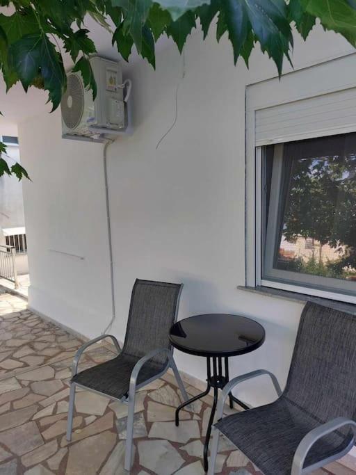 με όλες τις ανέσεις Apartment Neon Petritsion